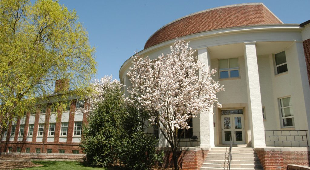 A photo of Townsend Hall at the University of Delaware
