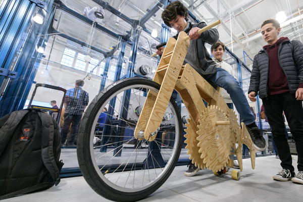Student bike project at UD's Makergym