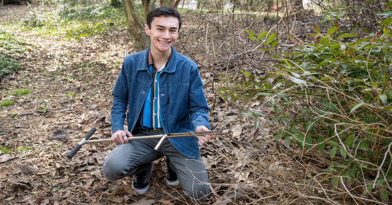  Senior Derek Wu, who received a Goldwater Scholarship in 2023, has researched the impacts of bacteria in soil and marine waters through numerous projects on and off campus. 