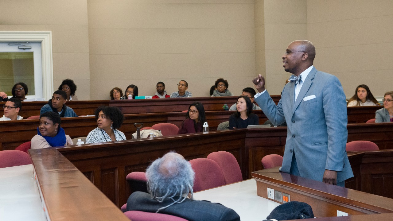 Bryant Marks Lecture A&S-Center for the Study of Diversity held a public lecture with Dr. Bryant Marks in 103 Gore Hall on 10/27/16.