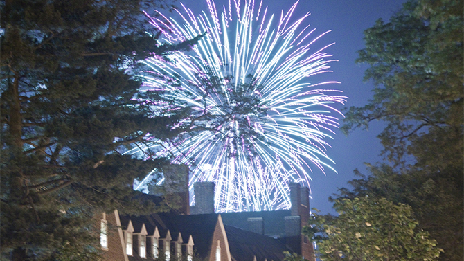 The July 4th fireworks over Cannon Hall from the UD green.
