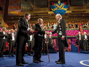 Richard Heck accepting Nobel medal