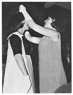 Valerie Biden crowning her successor as homecoming queen in 1966
