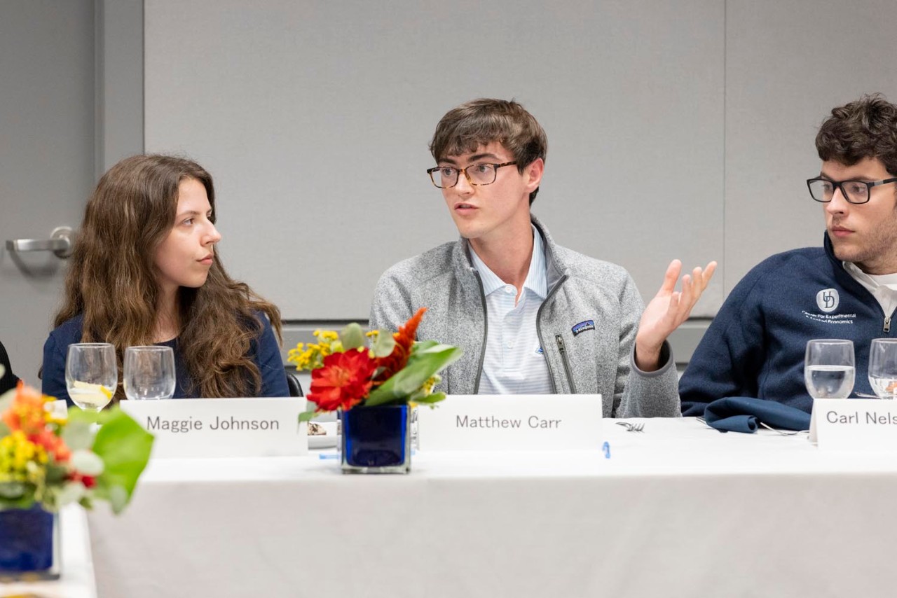 Students attend and participate at the first meeting of the President's Student Advisory Council