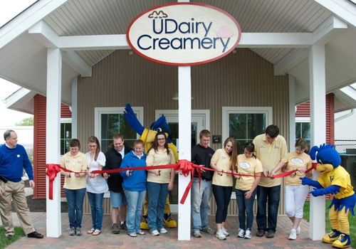 Rubbon cutting at udairy 2011
