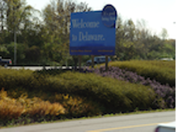 FIGURE 4 Highly visible area along I-95 welcoming travelers to the state with a attractive mix of regionally appropriate vegetation. 