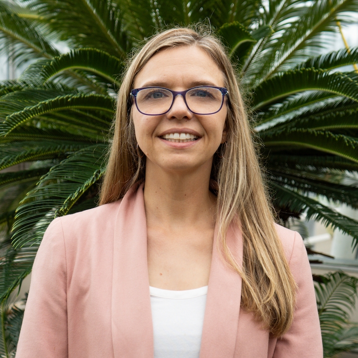 Profile photo of Jenni Peterson