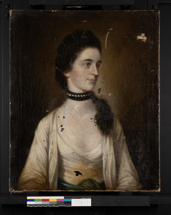 Regular illumination image of a woman Regular illumination image of a woman