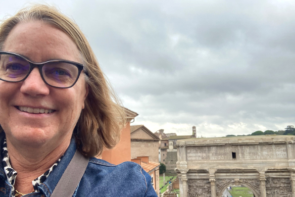 Lauren Petersen overlooking the Roman Forum during her fall trip to Italy.