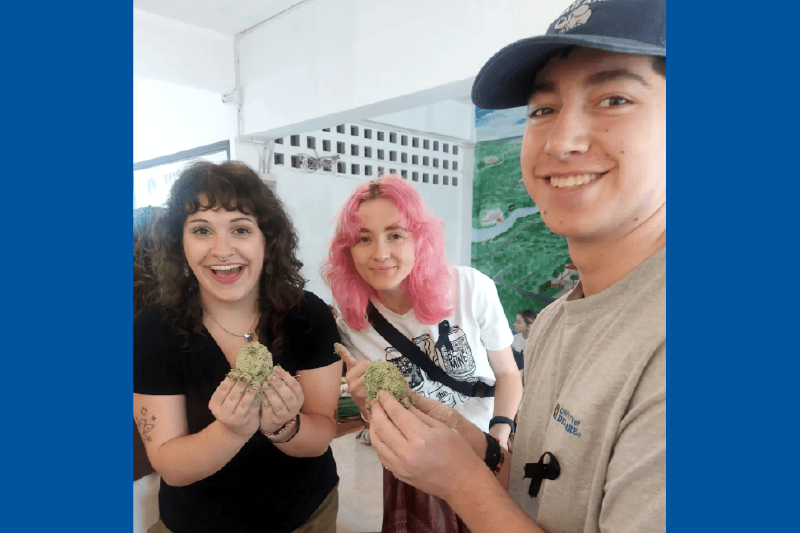 Blewitt along with other students in Thailand during their study abroad trip