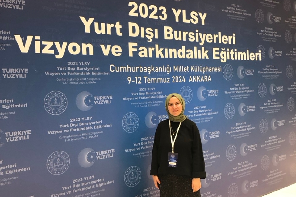 Cennet Teker at the 2023 YLSY Overseas Scholarship Recipients Vision and Awareness Training event.
