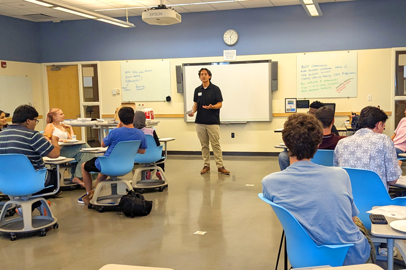  professional development workshop for undergraduate peer mentors in the Natural Sciences
