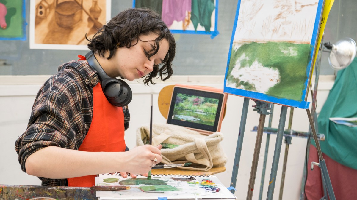 Student in CAS learn about beginning oil painting methods and material through both traditional and conceptual painting ideas