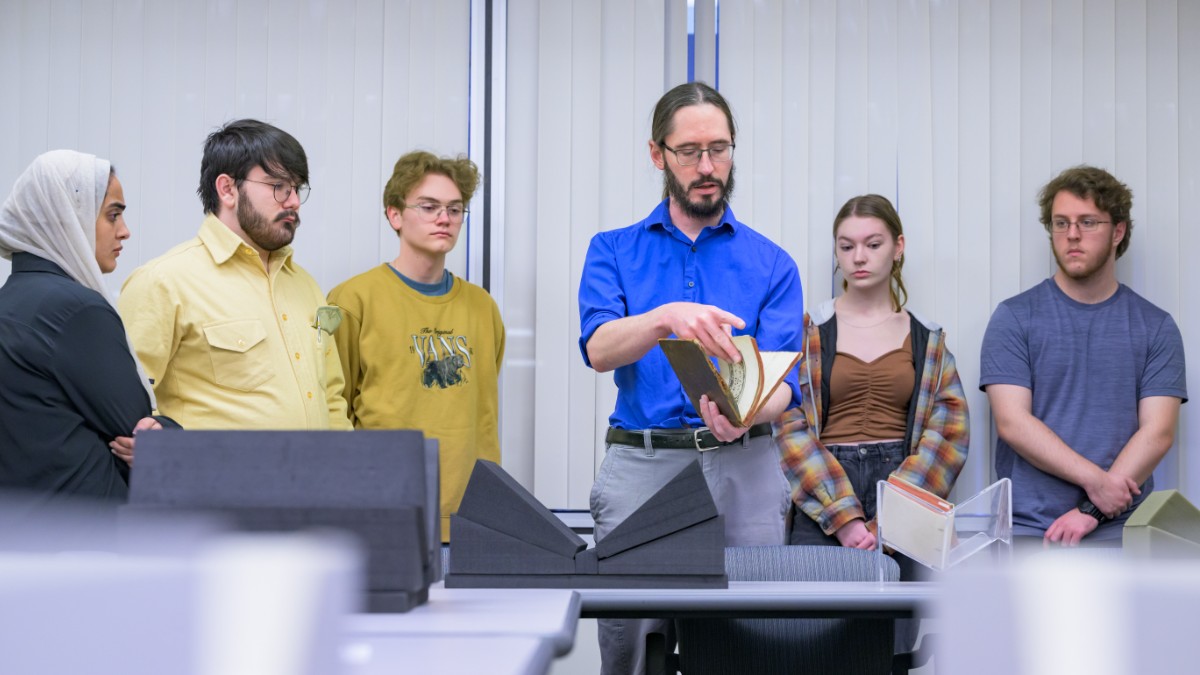 Visiting Assistant Professor of Islamic and Ottoman art Alison Terndrup brought her 