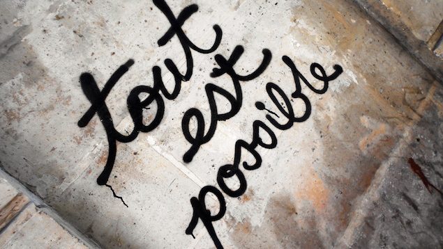 Spray paint words that says tout est possible French language