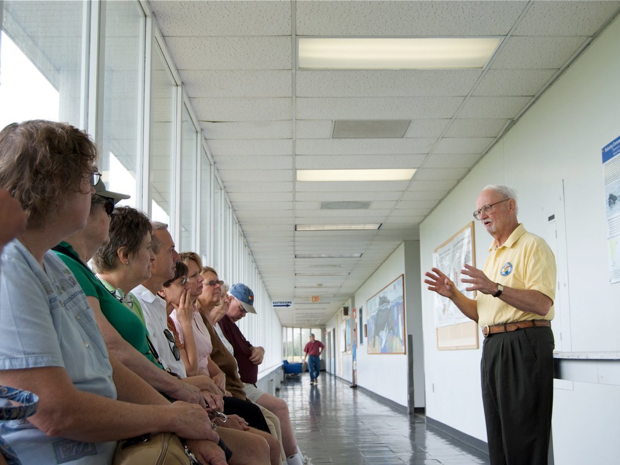 docent_tour_public_2008_34.jpg docent_tour_public_2008_34.jpg