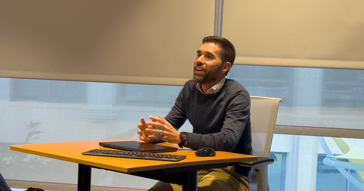 Associate Professor of Kinesiology and Applied Physiology Christopher Martens leads an in-class discussion in his Physiology of Aging class after students heard from an expert.