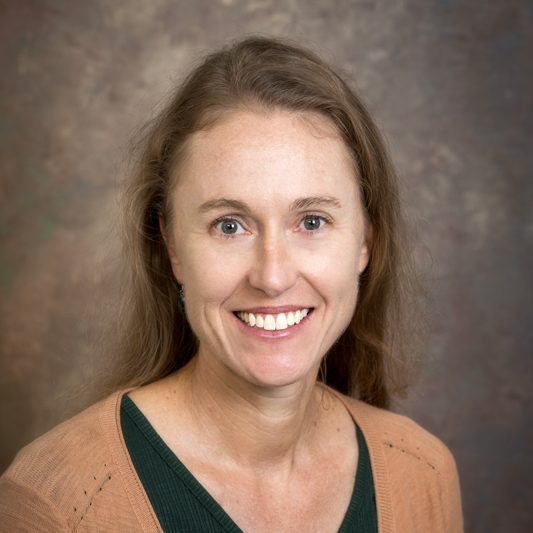 Amy Nelson Headshot