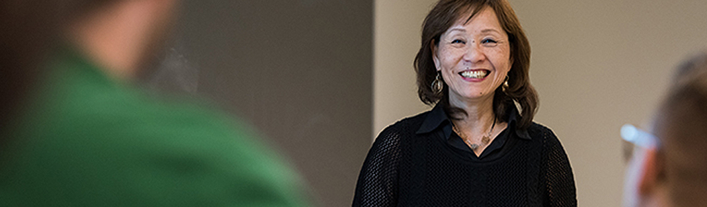 Cathy Wu, the Edward G. Jefferson Chair of Bioinformatics and Computational Biology and professor in computer and information sciences as well as biomedical engineering, teaching a Systems Biology I (BINF694) class in Memorial Hall.