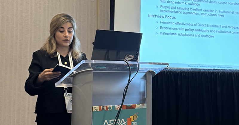 Mina Sajjadi presenting