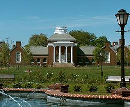 UD Memorial Hall with fountain in foreground