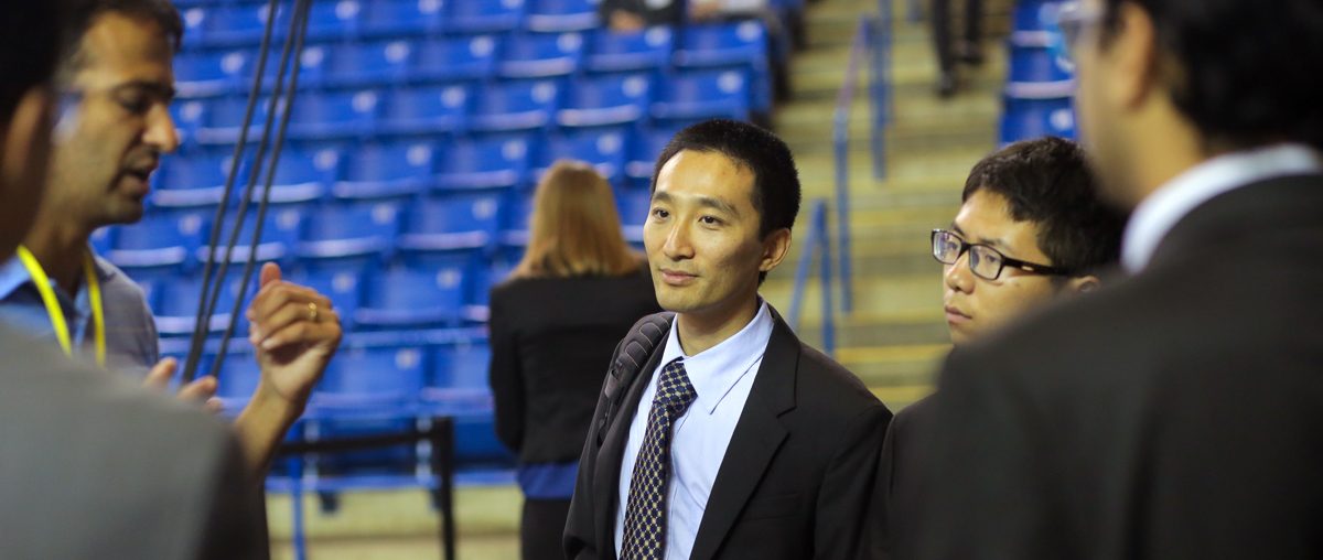 Fall Career Fair 2016 University of Delaware Career Fair - Students and Employers network for employment opportunities.
