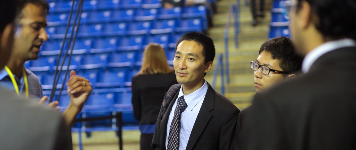 University of Delaware Career Fair - Students and Employers network for employment opportunities. 