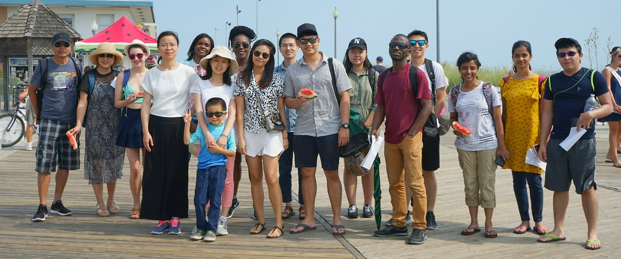 Life in the U.S. & at UD Internationals take summer trip to Rehoboth Beach, Delaware