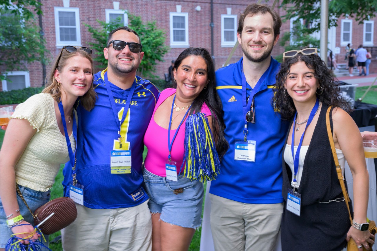 UD alumni enjoy a live performance at DelaBration during Alumni Weekend. 