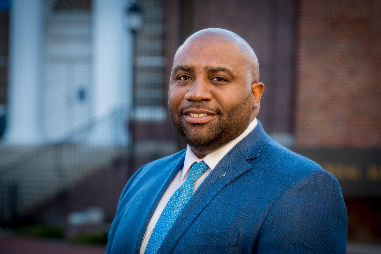 2022 environment portrait of Tim Danos, associate director, pre-college programs, UD Admissions Office.