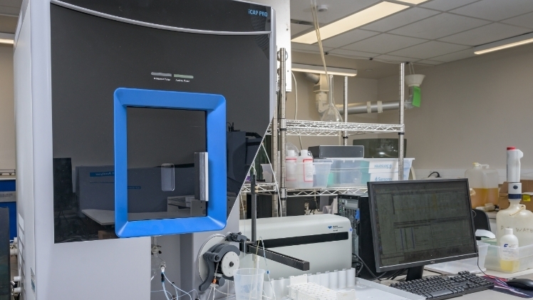 A photo of equipment in the lab.