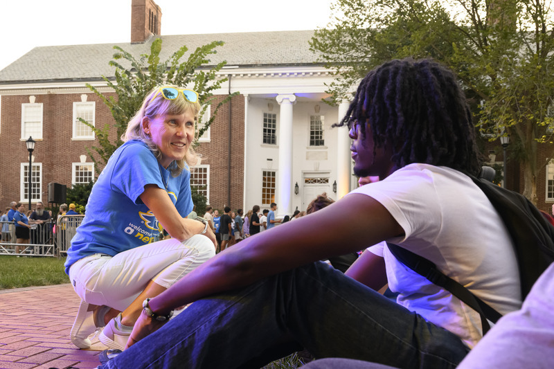 President Laura Carlson welcomes first-year students