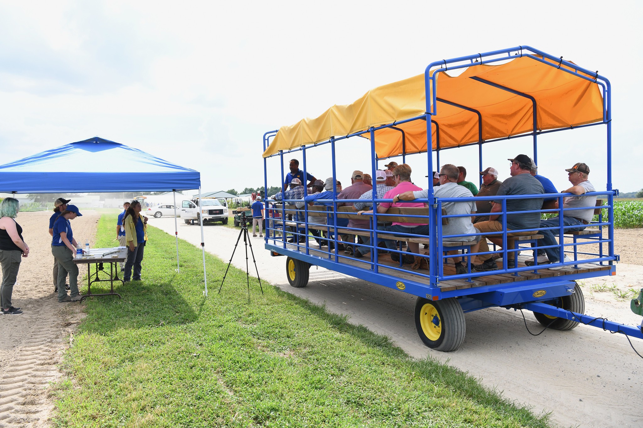 wagons pull up to hear presenter