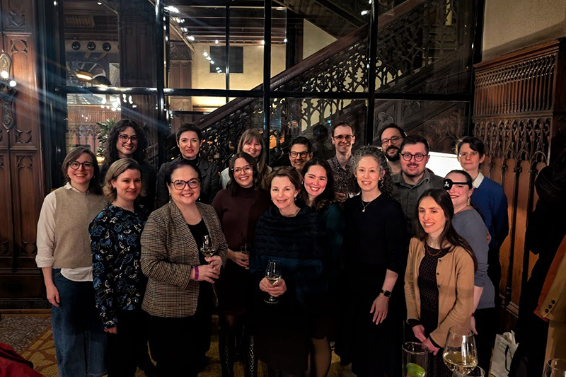 A group photo of University of Delaware Art History faculty and alumni
