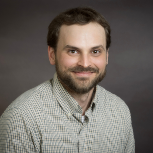 Headshot photo of Robbie Bushong