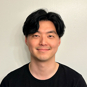 Headshot photo of Seongyong Kim