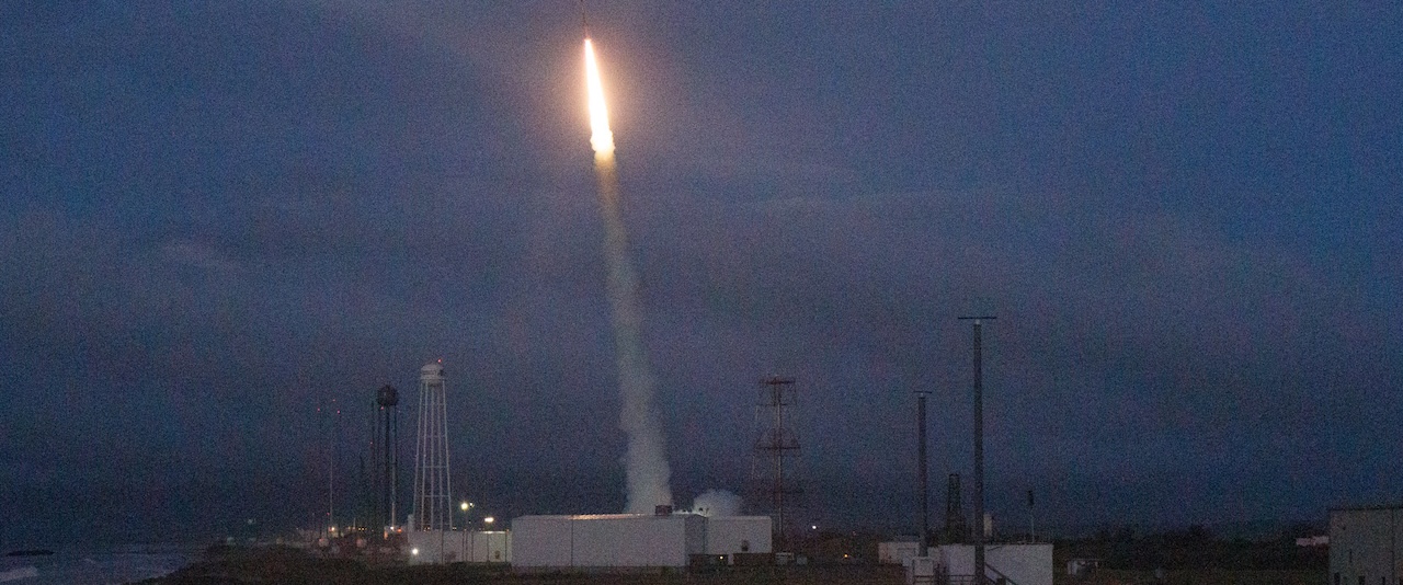 Rocket ship launching 