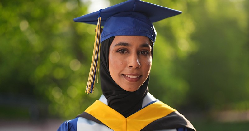 Headhshot of UD graduate, Hajar Al-Mashrafi