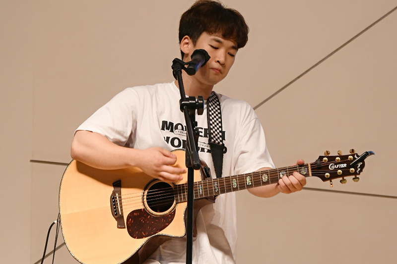 Hyunchan (Elliot) Kim
