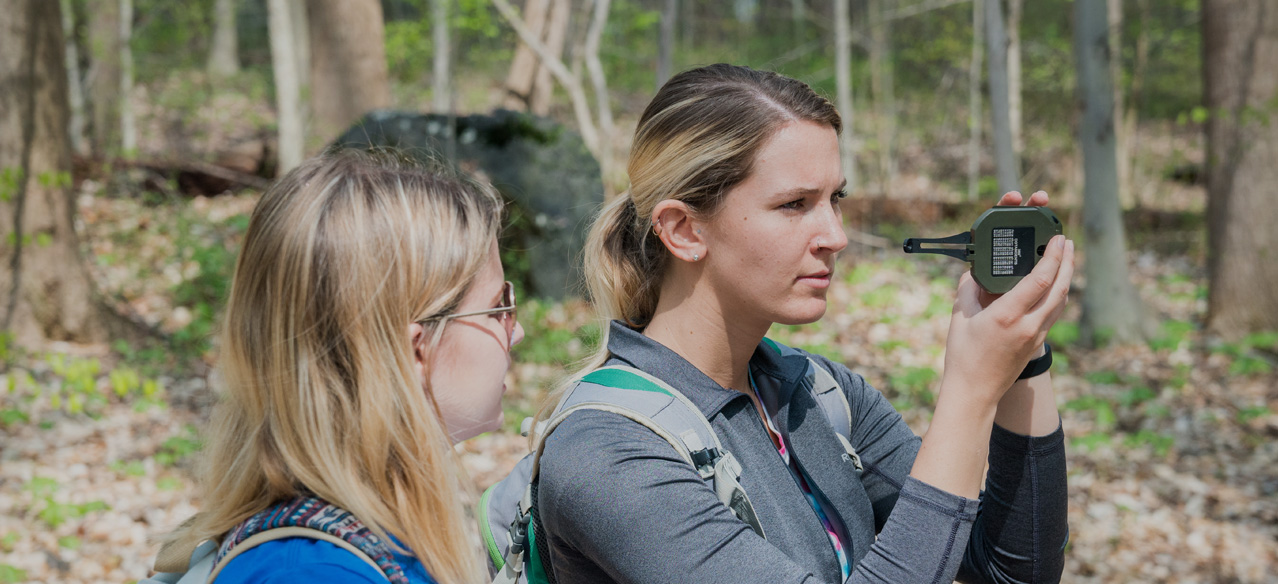 Students in the field in the Quaternary Geology class