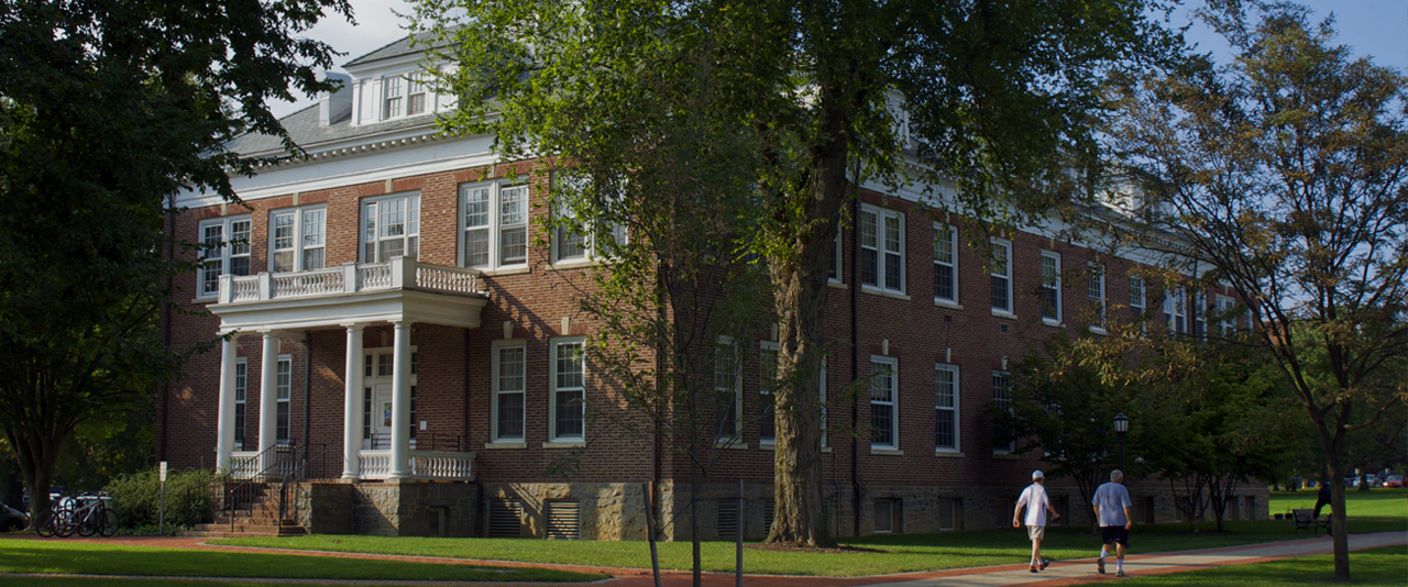 Robinson Hall the administrative home of CEOE on the main campus in Newark, Del.