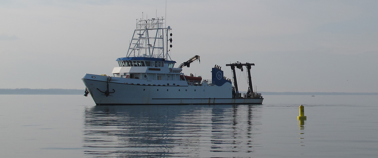 R/V Sharp with reflection