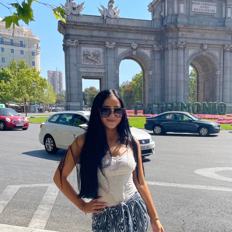 Anna Hernandez