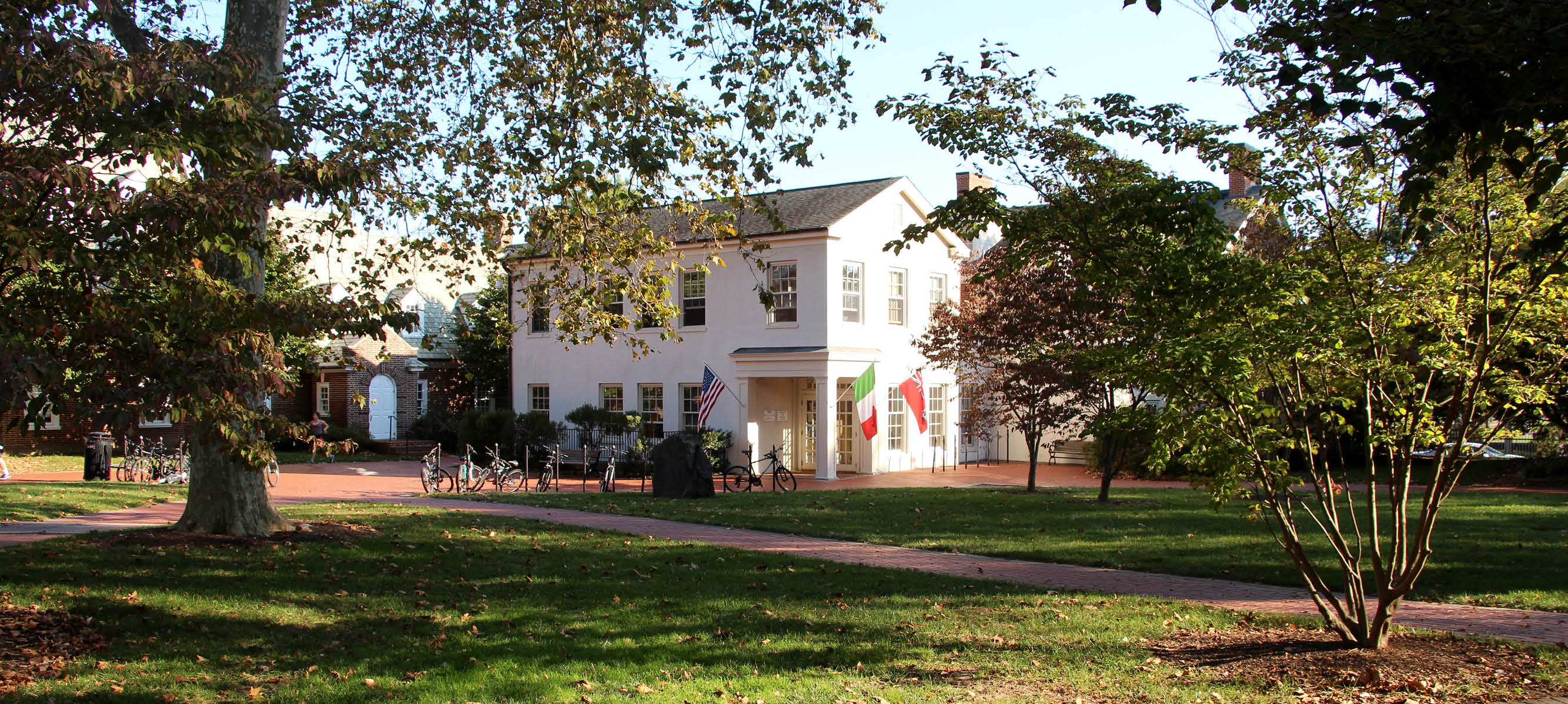 A photo of the back side of Elliott Hall