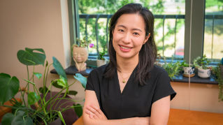 Mi-Ling Li posing for a photo.