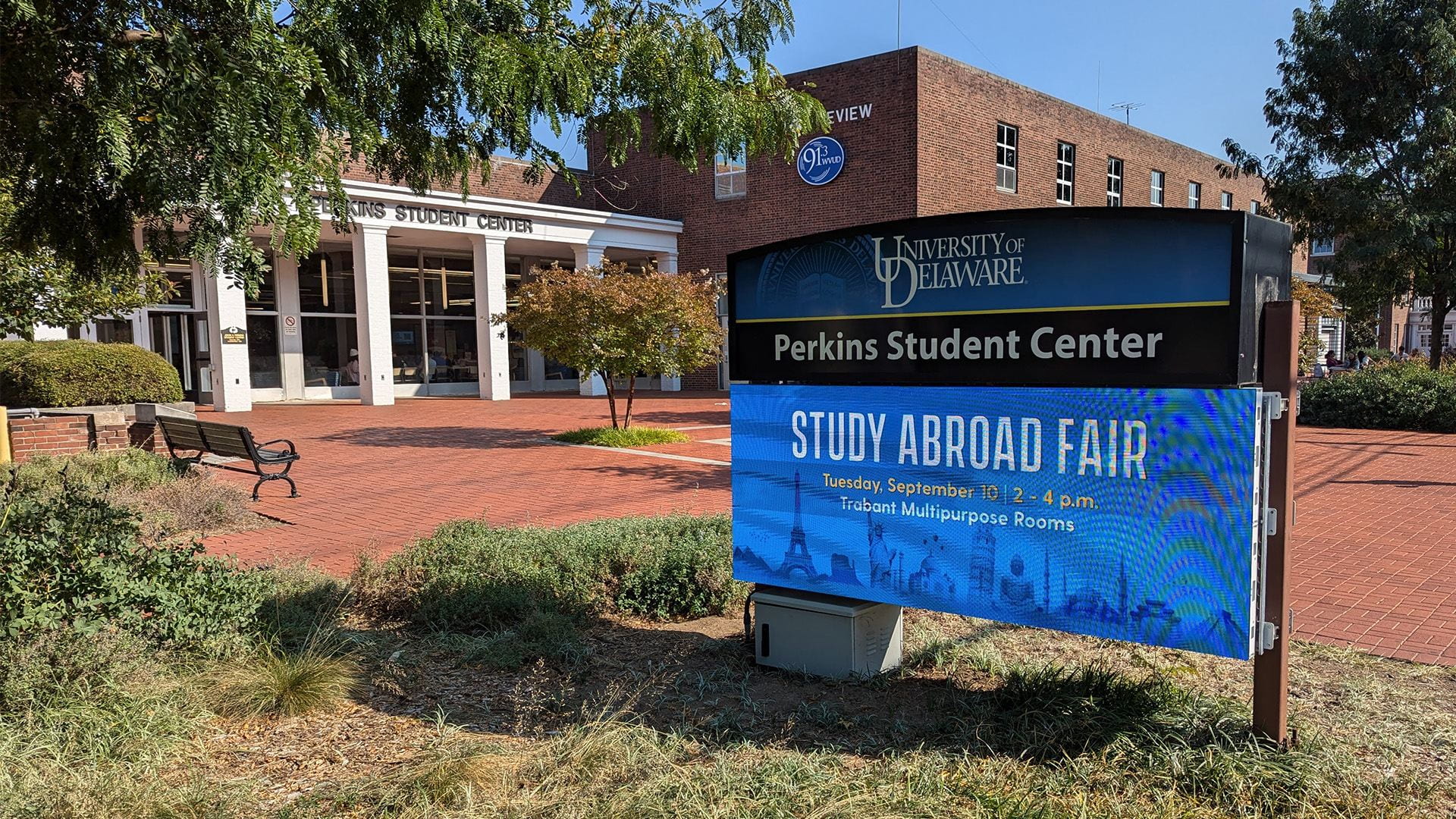 Perkins exterior LED