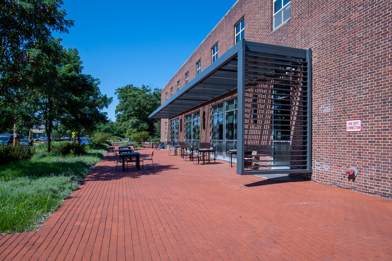Perkins front patio with round tables
