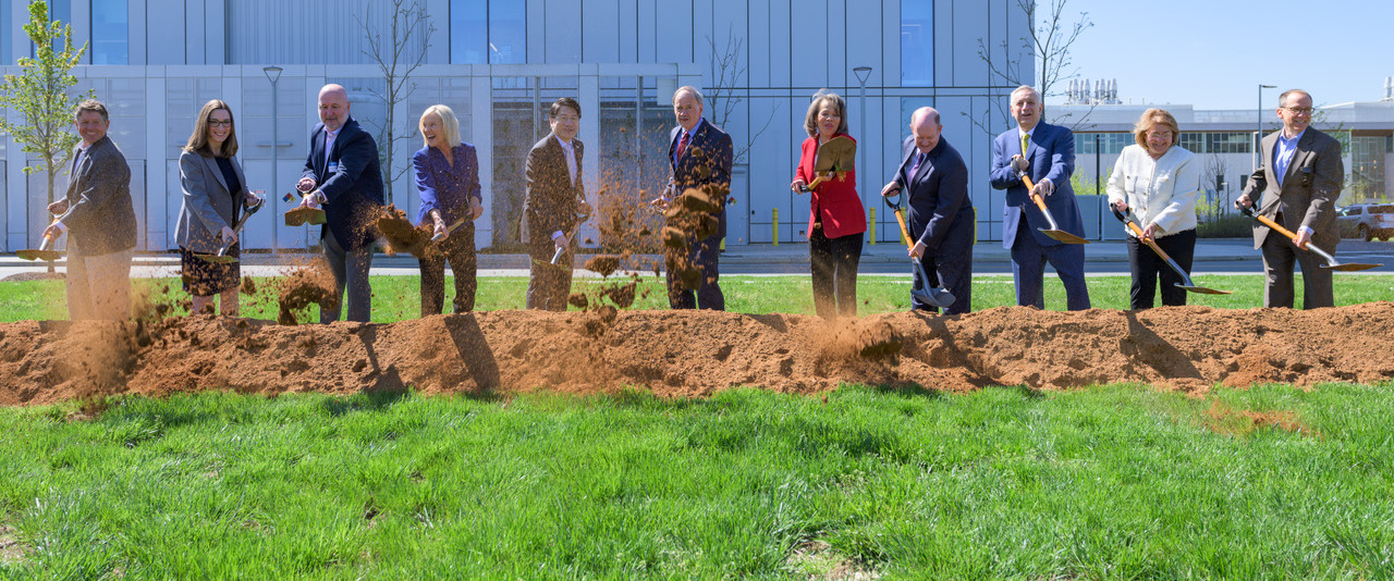 University of Delaware leadership, members of the UD Board of Trustees and elected officials officially broke ground on the new Securing American Biomanufacturing Research and Education (SABRE) Center on UD’s Science, Technology and Advanced Research (STAR) Campus on Monday, April 22.