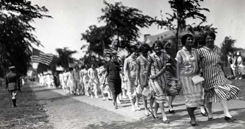 Womein in procession, Memorial Hall dedication 1925