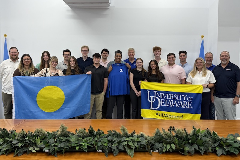 Using autonomous underwater vehicles that provide high-resolution sonar images of the sea floor, 14 undergraduates spent the winter session searching the waters of Palau, an island nation in the Western Pacific, to locate and repatriate missing World War II servicemembers. 